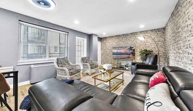 P/8G Remodel 2BR/2BA downtown ATL- Parking & Balcony