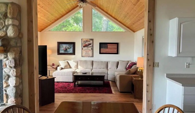 P&P Lakeside Lodge