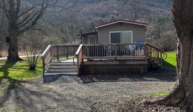 PA Grand Canyon cozy mountain retreat on 35 private acres