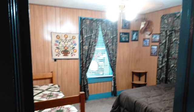 Pa Pa's Cabin at Monterrey Park and Boat Launch area, Lake Sam rayburn