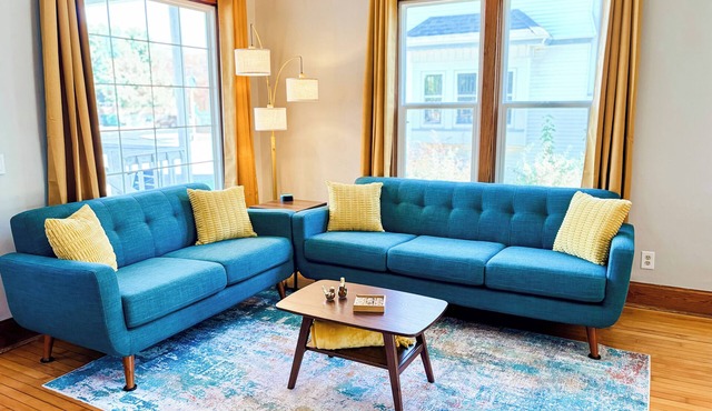 Pac-Man House: Spacious 4-bedroom house in charming Oshkosh