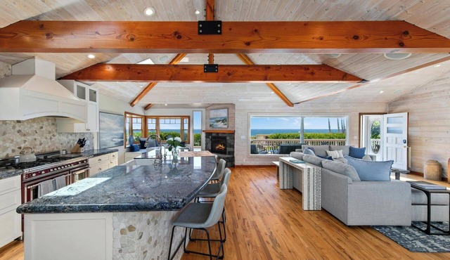 Pacific Beach Oceanfront Compound with Casita