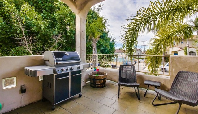 Pacific Beach Townhome | 3BR w/Hot Tub + Views