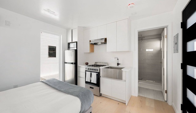 Pacific Coast - Oceanfront Living Studio B