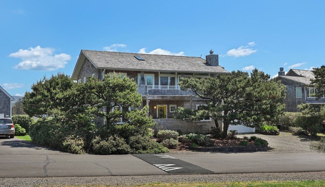 Pacific Northwest Beach House, 5G, EV Charger, Dog