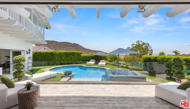 Pacific Palisades Idyllic Estate | 5 Bed | 5 Bath | Pool & Spa