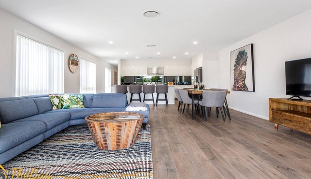 Pacific Paradise No.28 Anna Bay - New Home Close to Birubi Beach