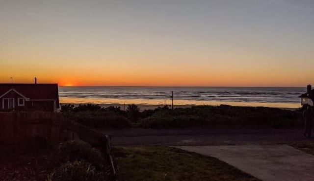 Pacific Pearl at Heceta Beach - dog friendly