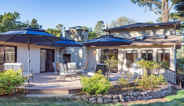 Pacific Retreat: Beautiful 3 Bedroom 2 Bonus Rooms/Generator/Hot Tub