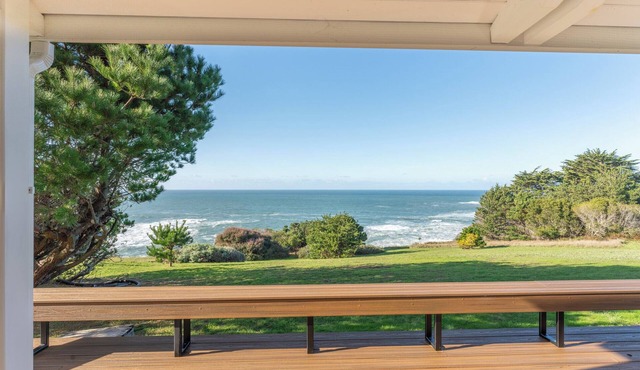 Pacific Seascape - A serene coastal escape