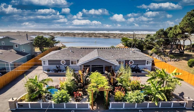 Pacific View - Oceanside Tropical Oasis