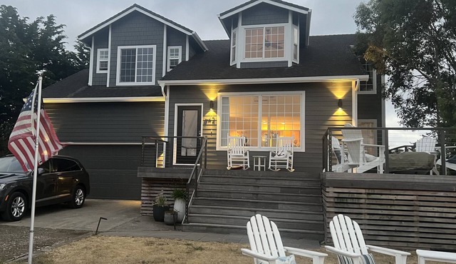 Pacific Wonderland! Relax, Explore, & Discover Astoria & Oregon's North Coast