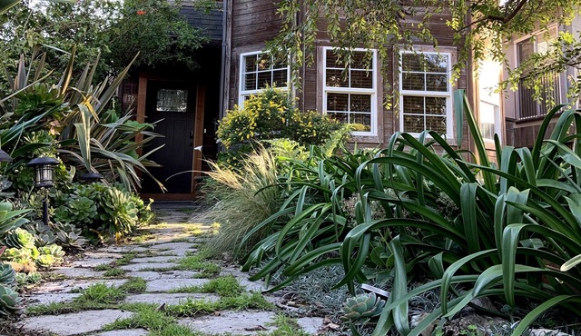 Pacifica getaway, 2 blocks from beach