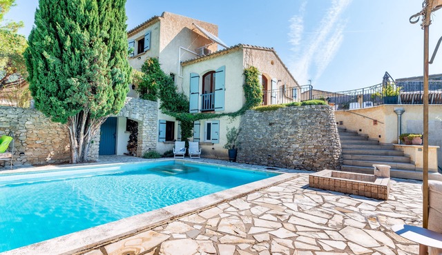 pacious house Nyons, private heated pool, sauna, WIF