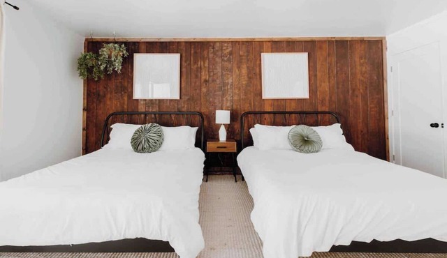 Packwood's Alpine Room