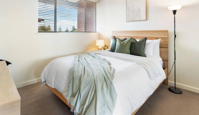 Pad Off Pier - 2BR, Wifi