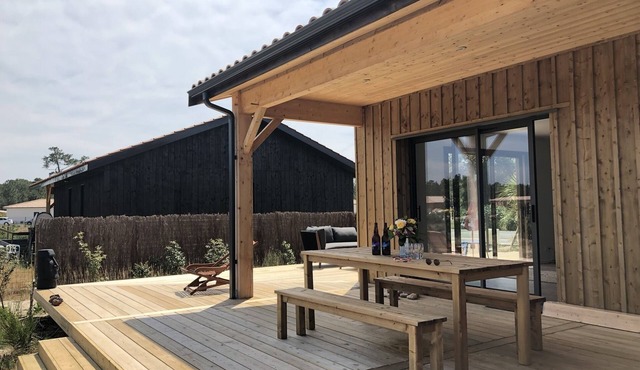 Padahouse - seafront wood house