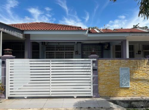 Padang Temu Near TOWN Homestay 9pax @ ExcluSuites Malacca