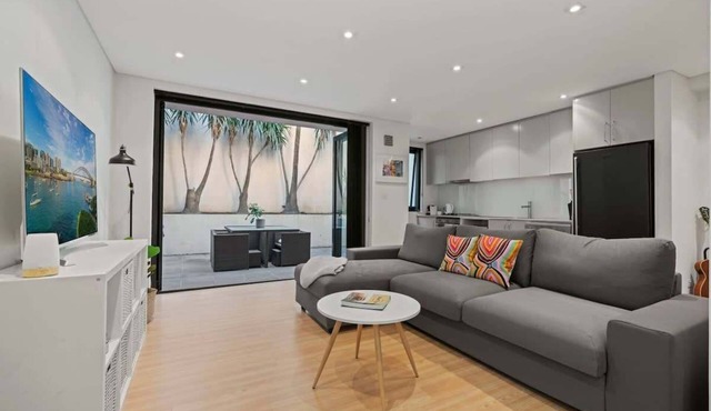 Paddington Weekender