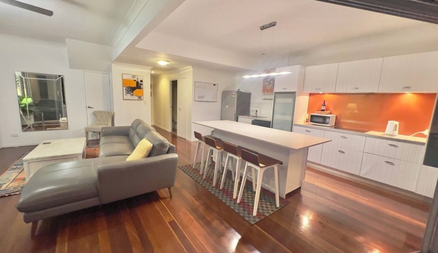 PaddingtonPad Perfect Position Modern Quiet polished floors close to Suncorp