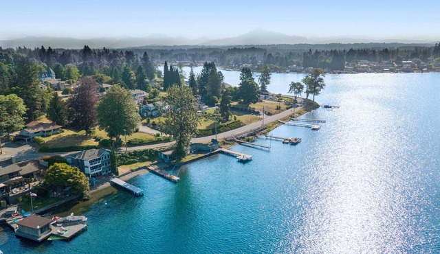 Paddle Boards | Private Dock | Sleeps 7