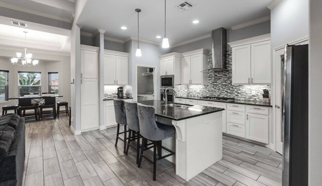 Padre Paradise: 3BR, 0.5mi to Beach with Trailer Parking & Fenced Backyard!