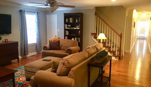 Paducah’s best place for families! Upscale condo, large deck and backyard.