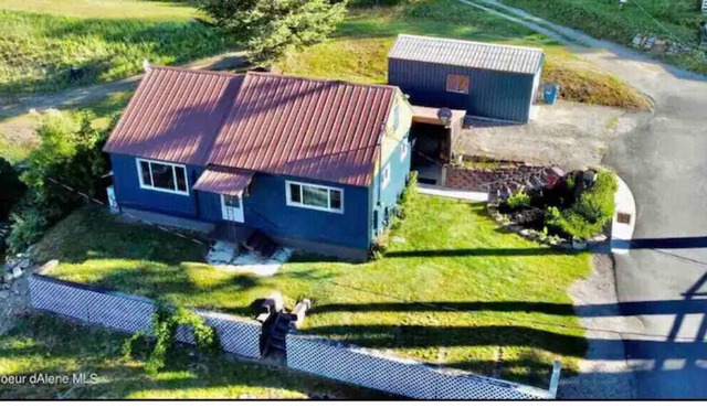 Page Cottage, Hiawatha ride, skiers paradise, bicyclists hub, scenic & hot tub!