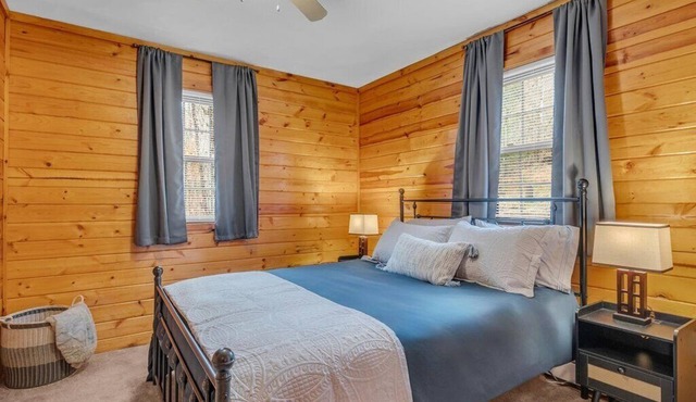 Page Lake Lakefront Home near Elk Mountain