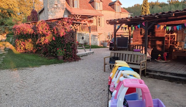 Pagel, "Soleil Levant", with large garden and heated swimming pool