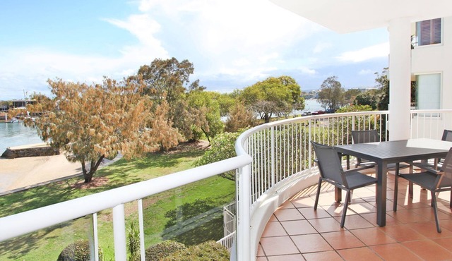 Pago Pago 4 - Spacious 2 Bedroom Apartment on Mooloolaba Spit