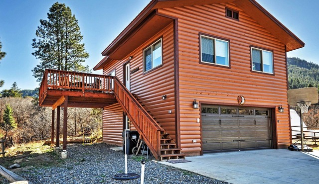 Pagosa Springs Escape w/Deck, Hot Tub & Grill!