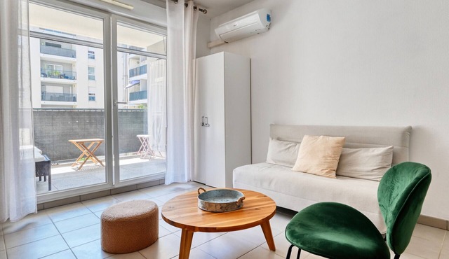 Paillas - T3 climatisé avec balcon et parking