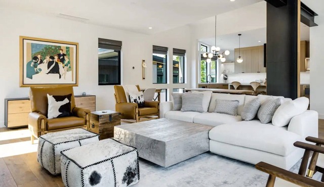 Painted Rock Vistas - Luxury Home with 4 Suites, Media Room, In Olympic Valley with Fire Pit