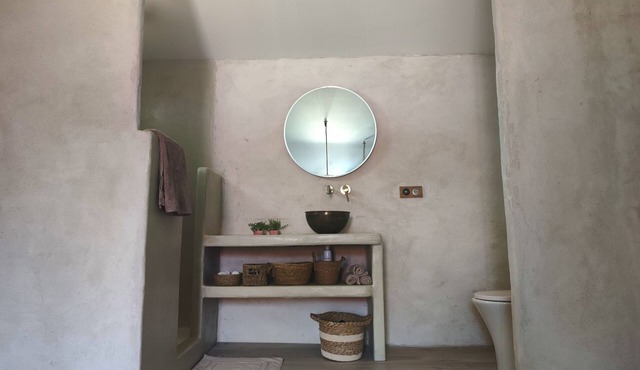 Paisible Appartement Avec sa Cour Fermée