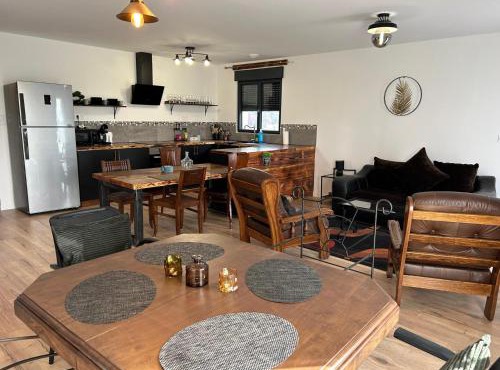 Paisible MAISON familiale - 4 Chambres - 2 SDB - terrasse et jardin - parking privé - Limoges