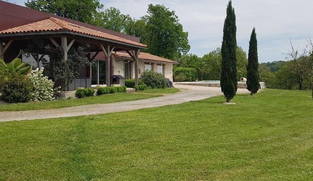 Paisible villa avec piscine