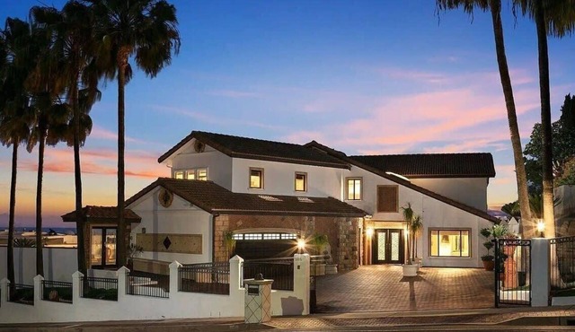 Palace of Aloha in La Jolla