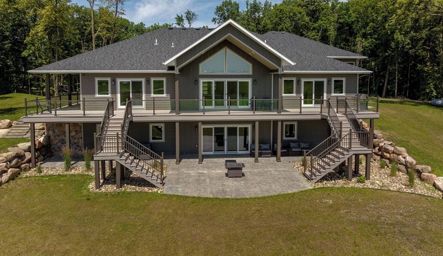 Palace On Platte Lake