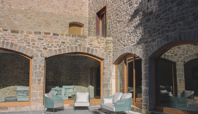 Palace with ten rooms for up to 31 people
