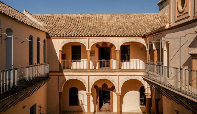 Palacio Catalina - Ten Bedroom Villa, Sleeps 22