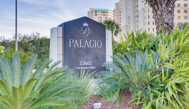 Palacio Condominiums