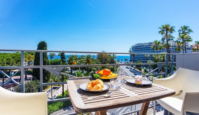 PALAIS ALBERT 1ER AP4292 By Riviera Holiday Homes