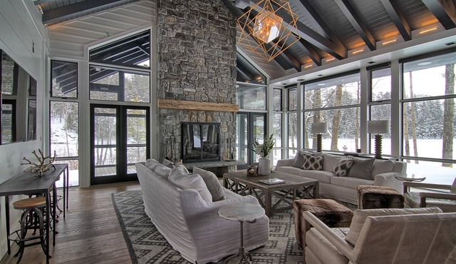 Palatial and private 7 Bed | 6 Bath Lake Rosseau! Sunsets!