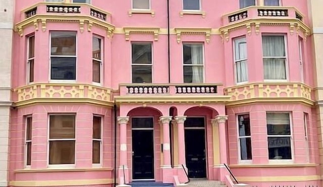 Palatial Central Seafront Villa Zen Garden BBQ Superking Bedroom Suites parking