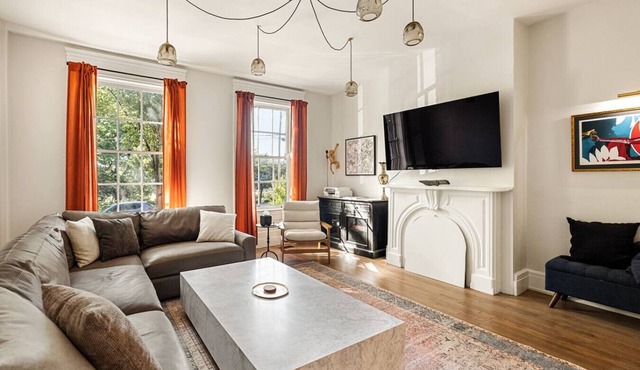 Palatial Parkside 3bd Home, Luxury Retreat