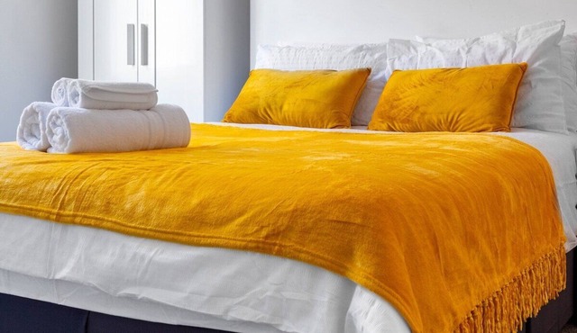 Palatial Six Bedroom Haven