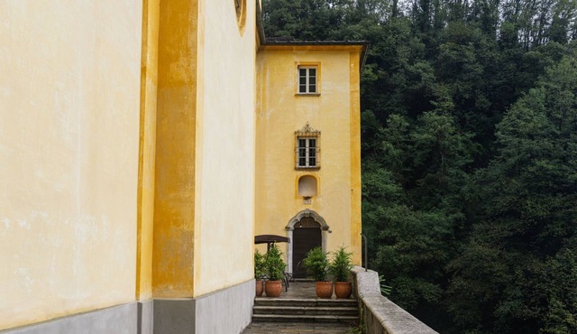 "Palazzo Branca" mit Blick auf den See. by Interhome