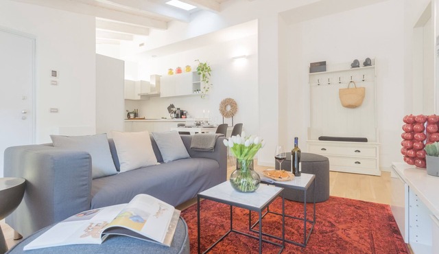 Palazzo Tatti - Two Bedroom Apartment, Sleeps 4