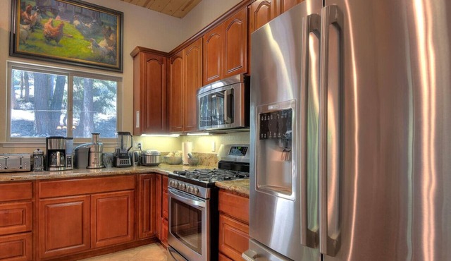 Palisades-Alpine Home w/Hot Tub